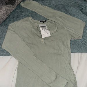 Brandy Melville OSFA Quarter-button long sleeve